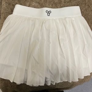 TNA Tennis Skirt with shorts (white)